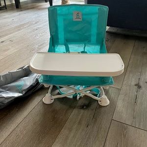 hiccapop OmniBoost Travel Booster Seat with Tray